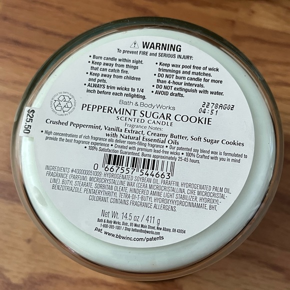 Bath and Body Works Peppermint Sugar Cookie 3-Wick Candle - Picture 4 of 5